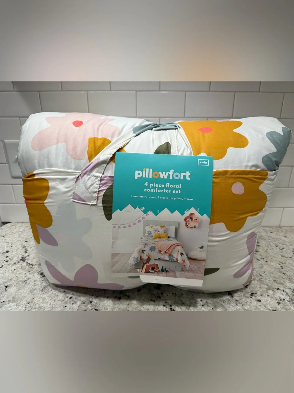 Twin Floral Multi-Piece Piece Girls Bedding Set (4 pc)- Pillowfort NWT